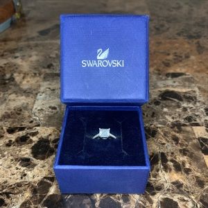 Swarovski Attract Square Ring size 52 5032915